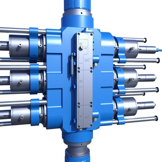 Wellhead equipment stack